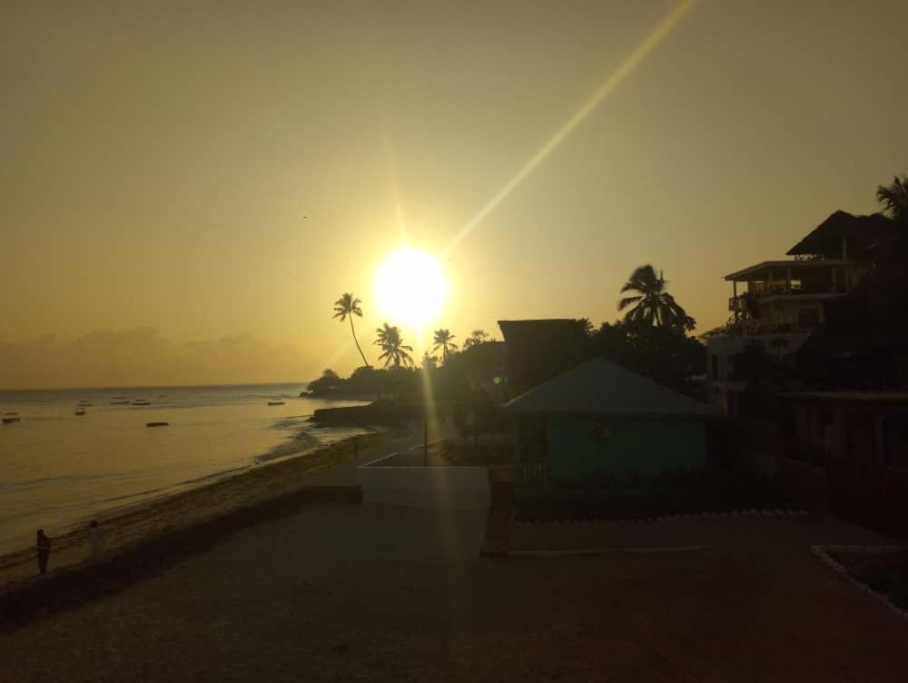 Minazi Beach Bungalows Nungwi Luaran gambar